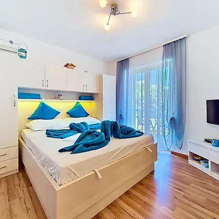 Palma-2 By Interhome Stanici